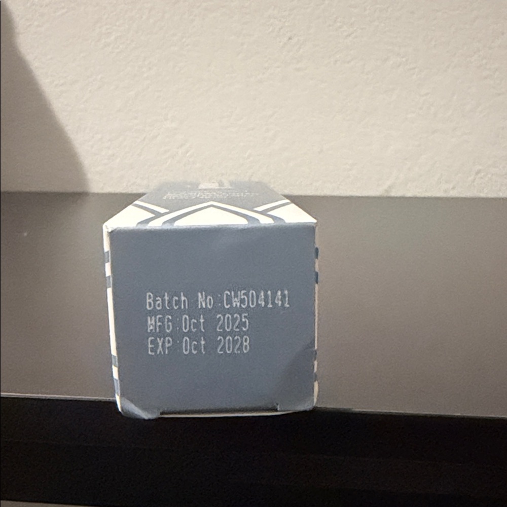 Color-Changing Foundation - Blue - Picture 4 of 4